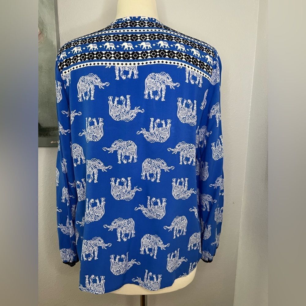 Crown & Ivy blouse - Picture 4 of 6